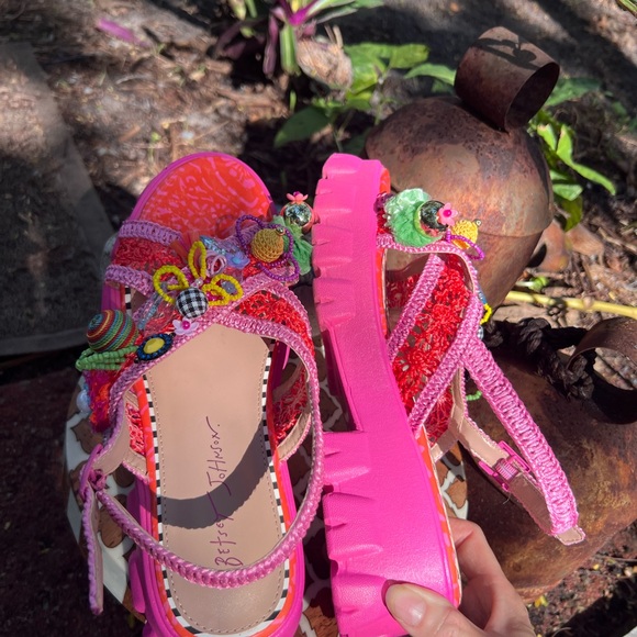 Betsey Johnson Greysen Pink and Red Platform Sandals Like New - Picture 7 of 11